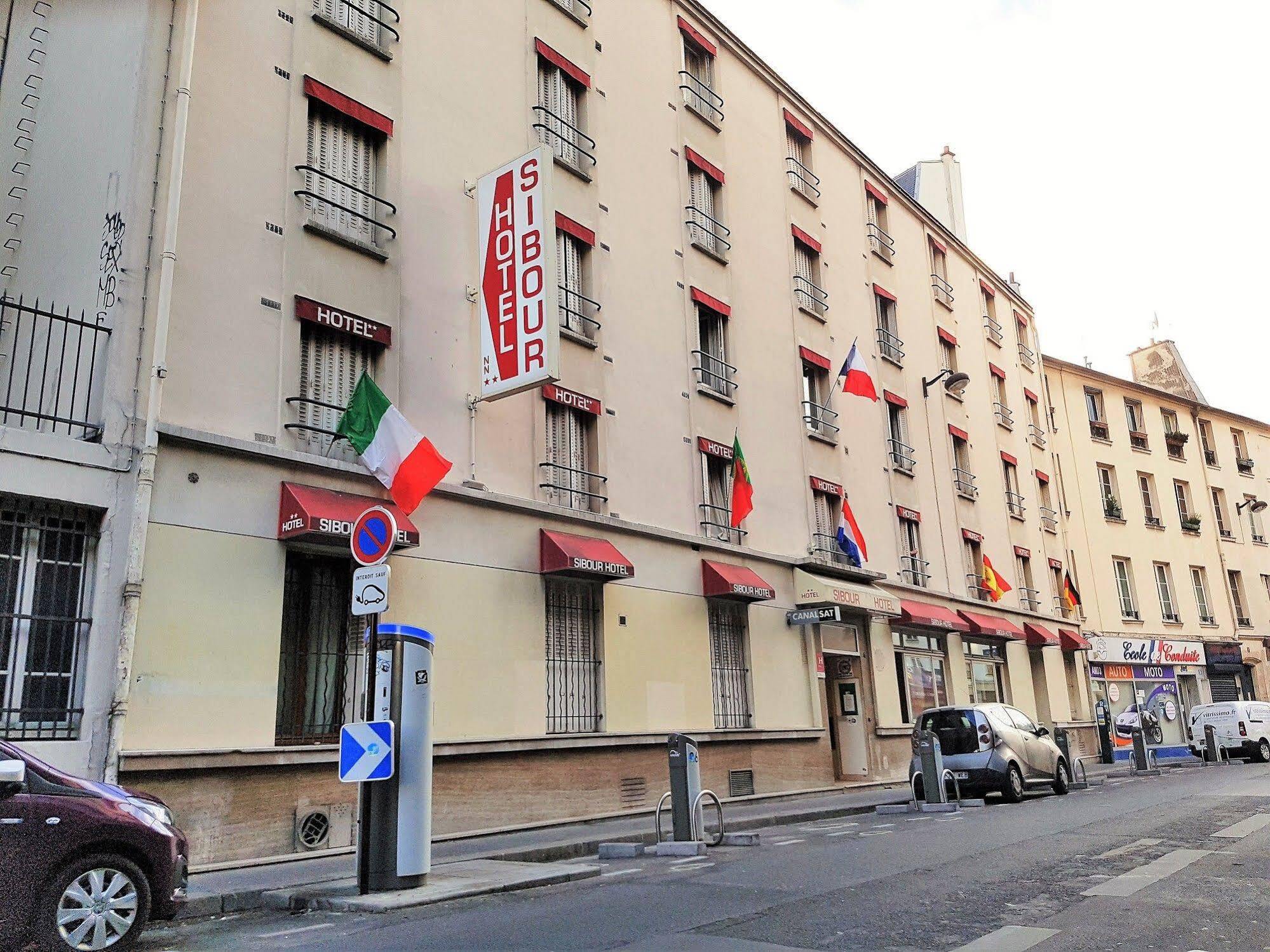 Ibis Styles Paris Gare De L'Est Magenta Hotel Exterior foto